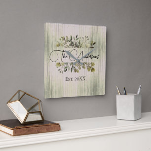 Relógio Quadrado Nome da família Cores de água botânicas na madeira