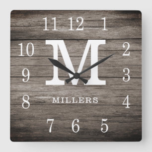 Relógio Quadrado Nome da Família Farmhouse Russo de Madeira Monogra