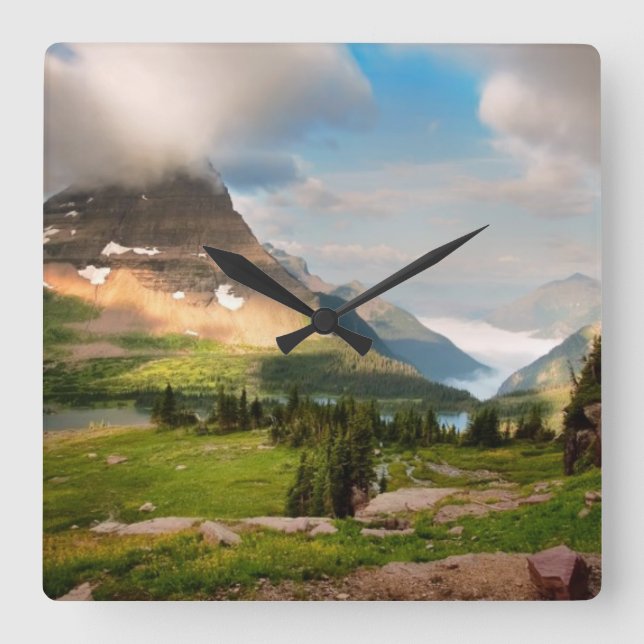 Relógio Quadrado Nuvens Varrendo Montanhas (Frente)