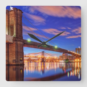 Relógio Quadrado O East River, ponte de Brooklyn, Manhattan