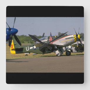 Relógio Quadrado P51 Mustang, Vista lateral.(pista)_Planes WWII