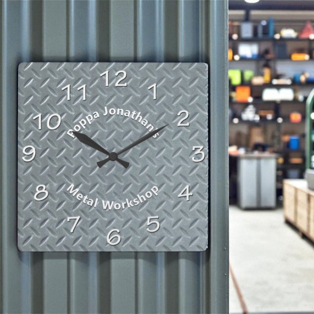 Relógio Quadrado Padrão de Lug Metálica Faux Rustic Faux Rustic Pla (Diamond plate template text wall clock )