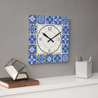 Relógio Quadrado Padrão marroquino em azul lacrimogêneo, amarelo, c
