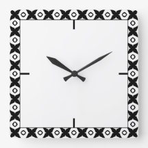 Padrão Simétrico de Arabesco Preto e Branco Ousado