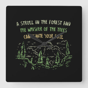 Relógio Quadrado Presente nas Montanhas de Caminho de Acampamento