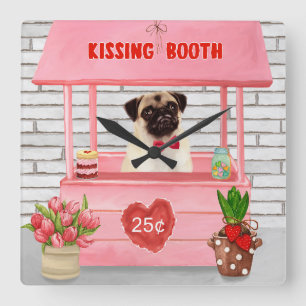 Relógio Quadrado Pug Dia de os namorados Cachorro Beijando Booth