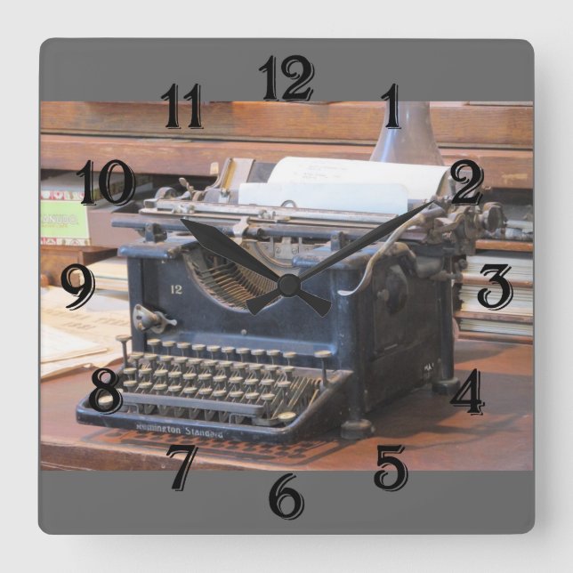 Relógio Quadrado Pulso de disparo antigo da máquina de escrever (Frente)