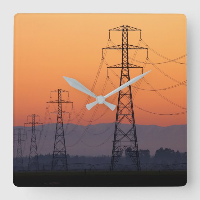Relógio Quadrado Pylons de potência no Sunset (Frente)