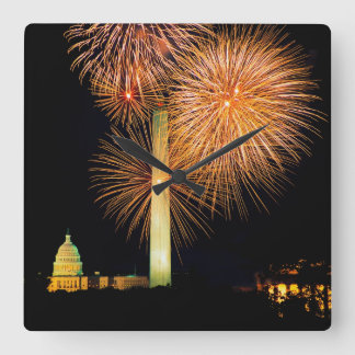 Relógio Quadrado Quarto de julho, exposição do fogo-de-artifício,