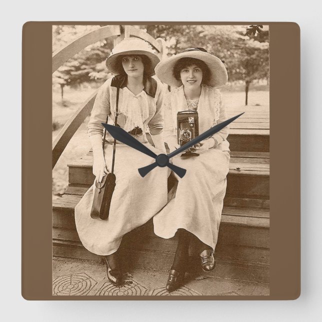 Relógio Quadrado raparigas de câmara cerca de 1910 (Frente)