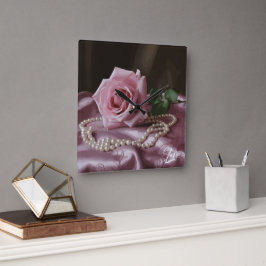 Relógio Quadrado Rosa Silken