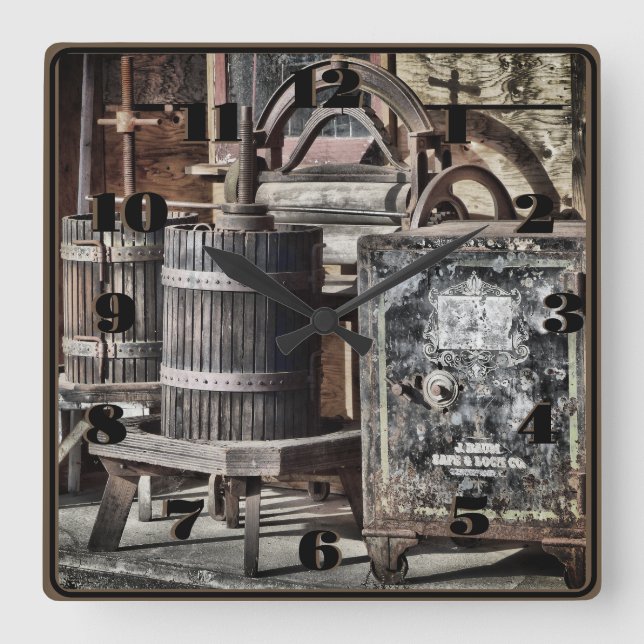 Relógio Quadrado Steampunk Old West com barris e seguros (Frente)