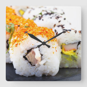Relógio Quadrado Sushi num prato