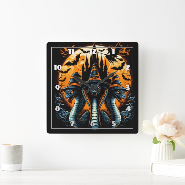 Relógio Quadrado Três cobras de chapéu de bruxa sob uma lua de chei (Lar)