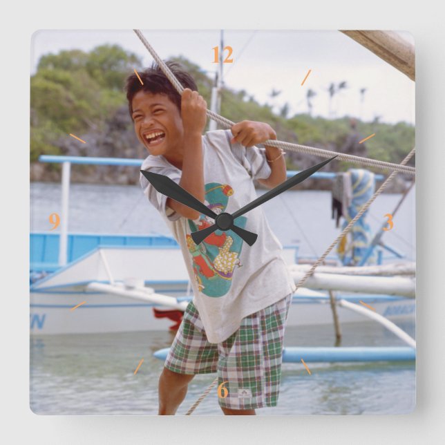 Relógio Quadrado Tudo Acabou. (Frente)