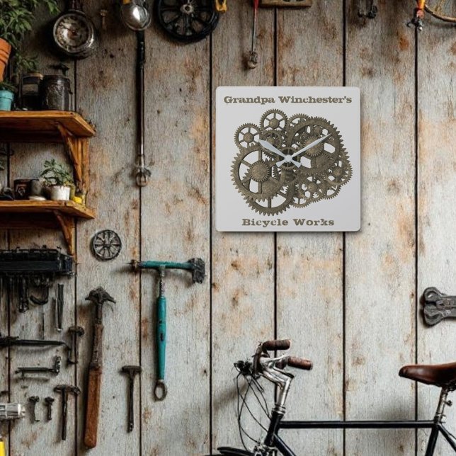 Relógio Quadrado Ursos Russos Espalham Cinza (gears wall clock template text)