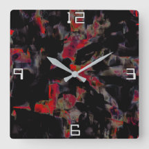 Vestígios vermelhos na base rochosa de cinza escur