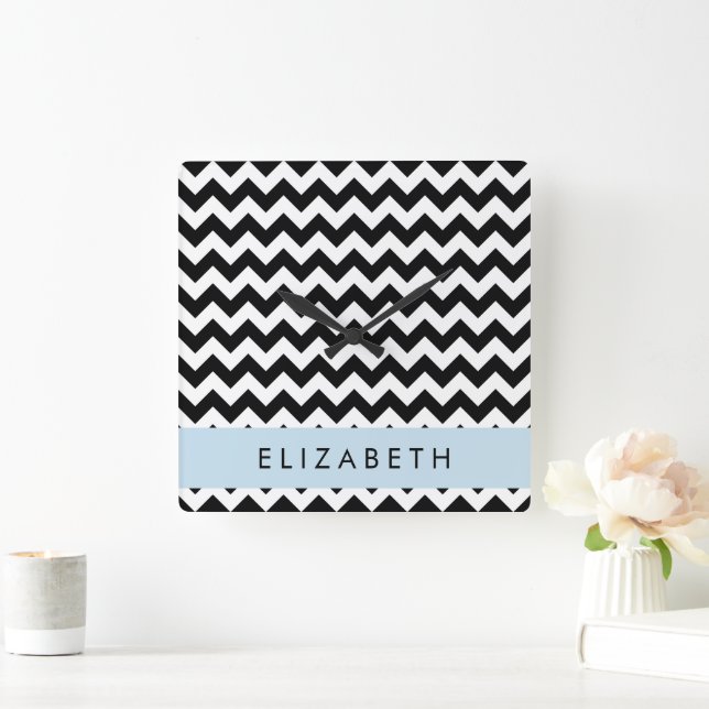 Relógio Quadrado Zigzag preto-e-branco, padrão Chevron, seu nome (Lar)