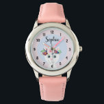 Relógio Raparigas Fora de Gato Floral e Filhos de Nome<br><div class="desc">Este relógio de criança giro e giro apresenta um lindo gato pintado à mão vestindo uma coroa de flores. Este design floral de aquarela também apresenta um lugar para você adicionar o nome de sua garota. Perfeito para o primeiro relógio de qualquer criança!</div>