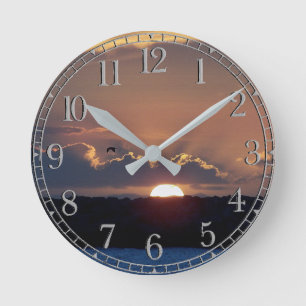 Relógio Redondo A gaivota do molhe do oceano nubla-se o pulso de