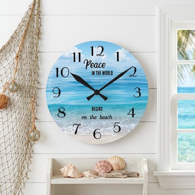 Relógio Redondo A Paz Começa na Praia Oceano Tropical (Wall clock featuring a peaceful tropical turquoise blue ocean with your custom quote)