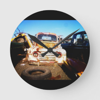 Relógio Redondo A uma sucata do homem o tesouro de um outro homem