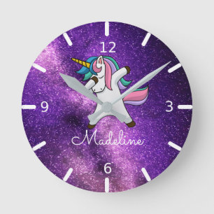 Relógio Redondo ADICIONAR SEU NOME/Espaço Roxo Dabbing Unicorn Sq