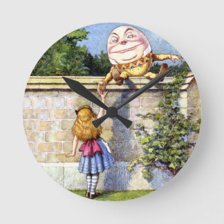 Relógio Redondo Alice e Humpty Dumpty na Terra das Maravilhas