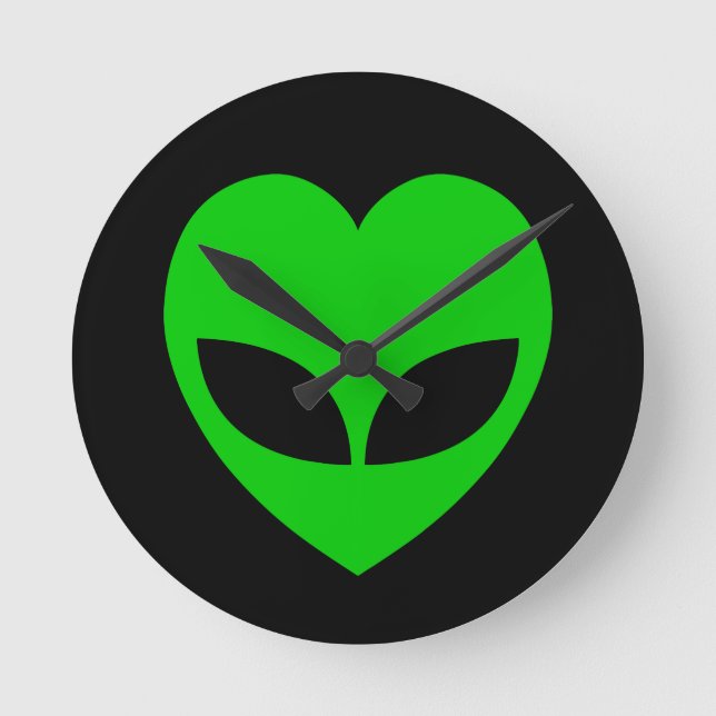 Relógio Redondo Alienígena Love Heart (Frente)