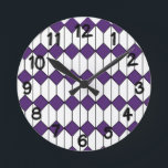 Relógio Redondo Art Deco Diamantes e Hexágonos<br><div class="desc">Este relógio tem um design de arte de hexágonos brancos com uma linha preta no meio e roxos diamantes.</div>