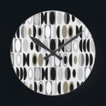 Relógio Redondo Art Deco Oval<br><div class="desc">Este relógio tem um design de arte feito de ovais e meio ovais em preto,  branco e tons de cinza.</div>