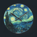 Relógio Redondo Arte Starry Night<br><div class="desc">Starry Night é popular arte de vintagem de Vincent van Gogh. Estilo pós-impressionista,  pintado em 1889 enquanto o artista estava no Santo Rémy,  França.</div>