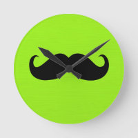 Bigode Negro em Fundo Verde
