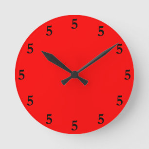 Relógio Redondo Black Cinco o Clock em algum lugar em vermelho