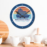 Relógio Redondo Capitão Praia do Navio de Cruzeiro Personalizado<br><div class="desc">Legal relógio de cruzeiro personalizado para sua reunião familiar ou viagem de férias de primavera às Bermudas,  Bahamas ou O Caribe. Personalize este relógio de parede fofo para um trabalhador marítimo de linha ou comandante de barco.</div>