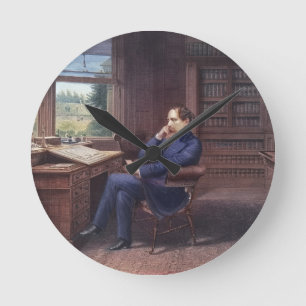 Relógio Redondo Charles Dickens em seu estudo