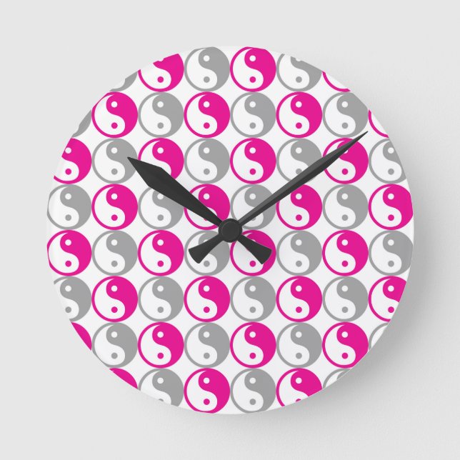 Relógio Redondo Cinza e padrão yin yang rosa (Frente)