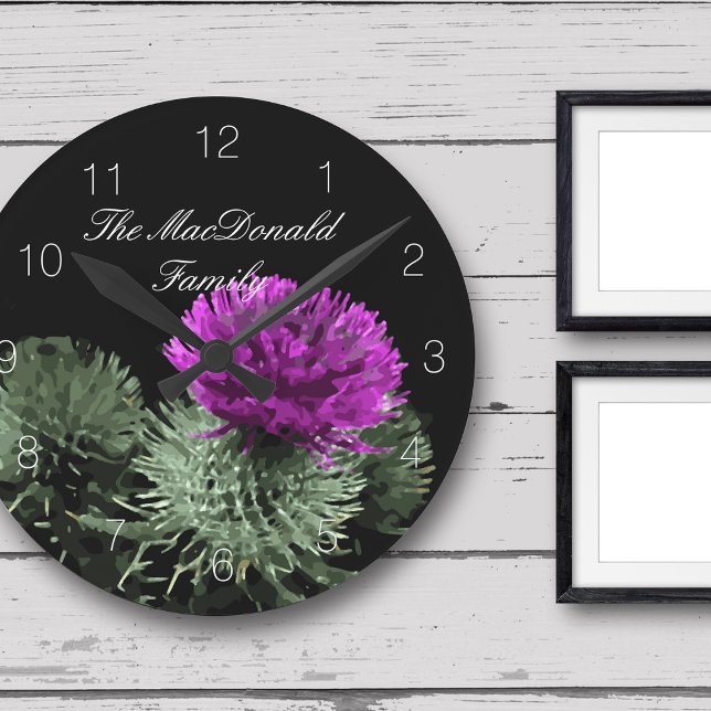 Relógio Redondo Clã Escocês da Família Thistle Incrível (Complete your family home with a beautifully personalised clock)