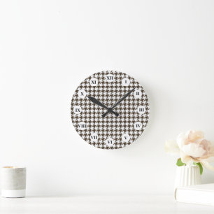 Relógio Redondo Combinação Houndstooth de Brown por Shirley Tayl