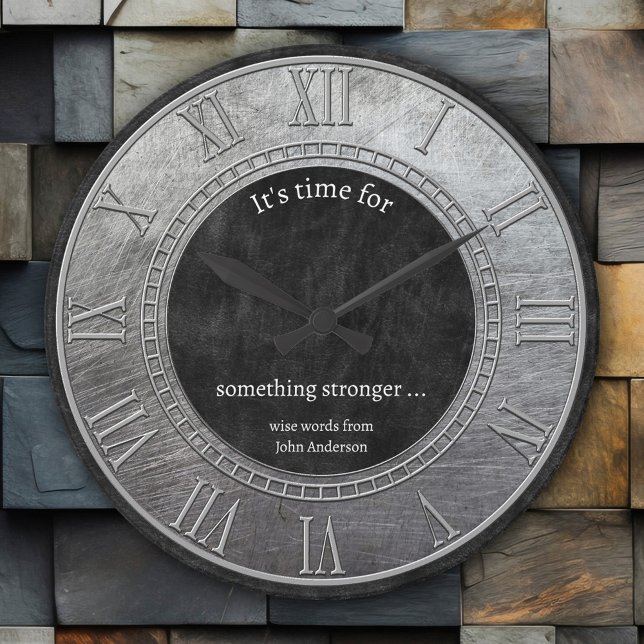 Relógio Redondo Couro Preto Metálico Silver (Wall clock featuring a stylish silver metallic design with black faux leather and roman numerals)