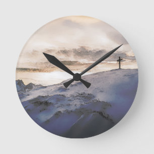 Relógio Redondo Cruz Cristã Em Montanha