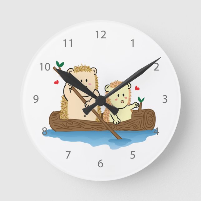 Relógio Redondo Cute Hedgehog couple sailing on wooden boat (Frente)