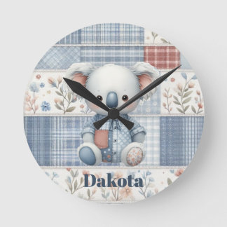 Relógio Redondo de Koala em Denim Patchwork