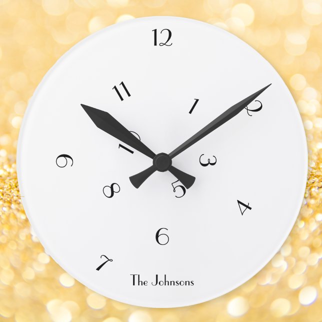 Relógio Redondo Decoração de Sala Nomes Personalizados Números Emb (Unique Fun Jumbled Numbers Custom Name Room Decor Round Clock)