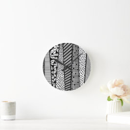 Relógio Redondo design branco e preto pintado à mão