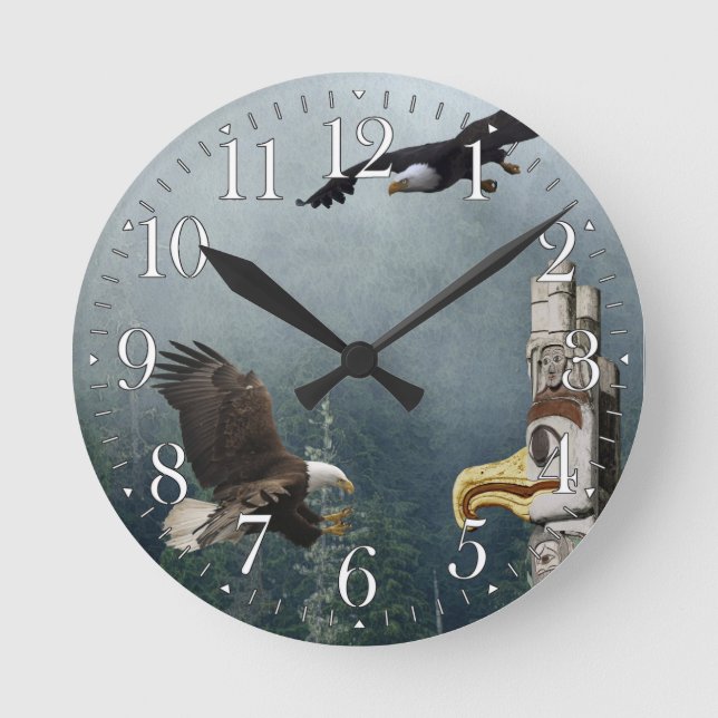 Relógio Redondo Eagles, Totem Pole e Forest Fantasy Art Clock (Frente)