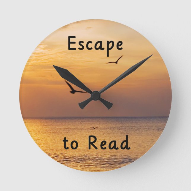 Relógio Redondo Escape to Read Wall Clock | Book Lover Quote (Frente)