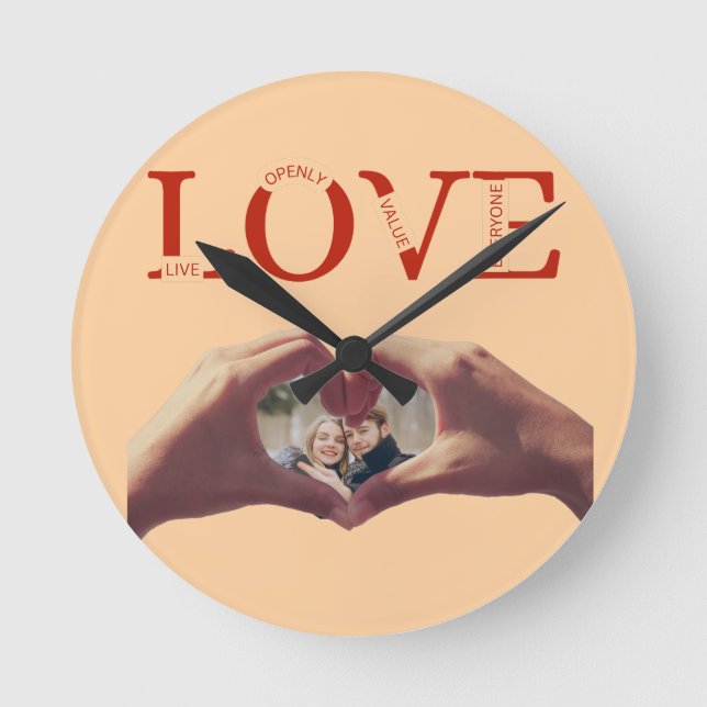 Relógio Redondo Foto Personalizada com Acrônimo de AMOR (Frente)