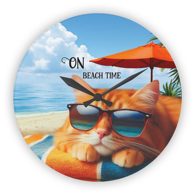 Relógio Redondo Gatinho Snoozing no Verão de Praia (Wall clock featuring a colorful painting of a kitty snoozing on the beach)