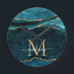 Relógio Redondo Glitter Monograma de Gito de Gito Dourado Verde de<br><div class="desc">Glitter Verde Verde Dourado Glitter Glister Geode Gemstone Gemstone Elegante Monogramas Feminina Manuscrito</div>